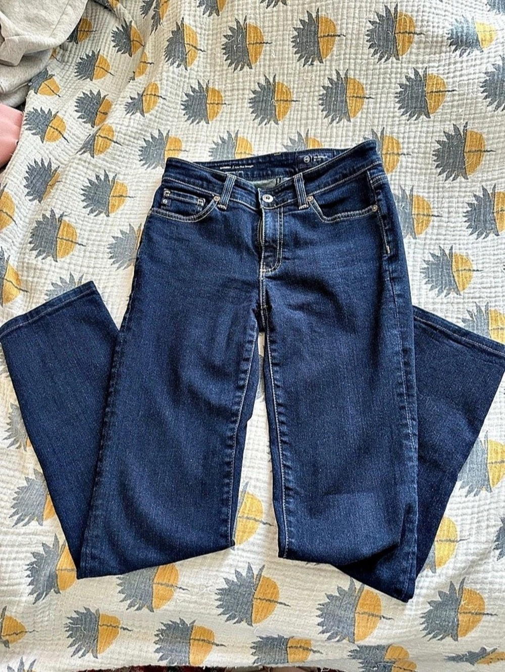 AG Jeans Sandra Straight Leg Jeans in Dark blue, Waist 24, Like New